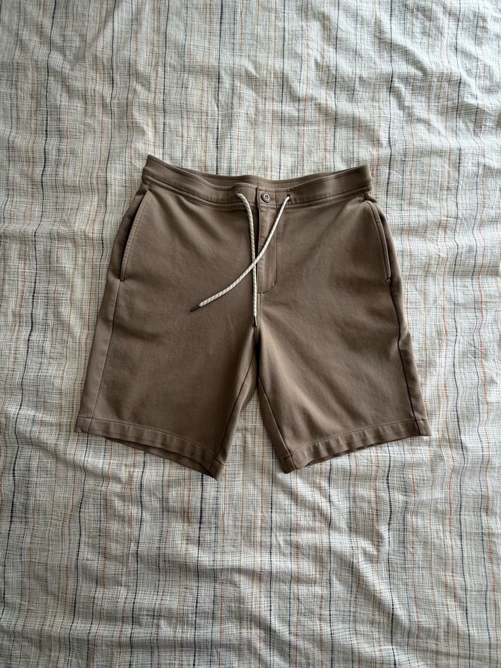 Vuori Men’s Knit Shorts